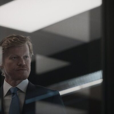 Jesse Plemons en Capítulo 2 titulado 'Episodio 2' de 'Día cero'