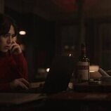 Lizzy Caplan en el 1x03 de 'Zero Day'