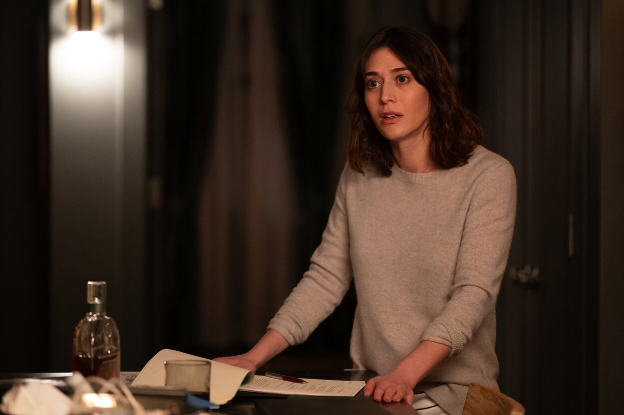 Lizzy Caplan en 'Episodio 4' de 'Día cero'