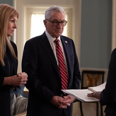 Connie Britton y Robert De Niro en el 1x05 de 'Día cero'