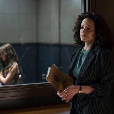 Foto de Judy Reyes en 1x06 'Resaca' de 'High Potential'