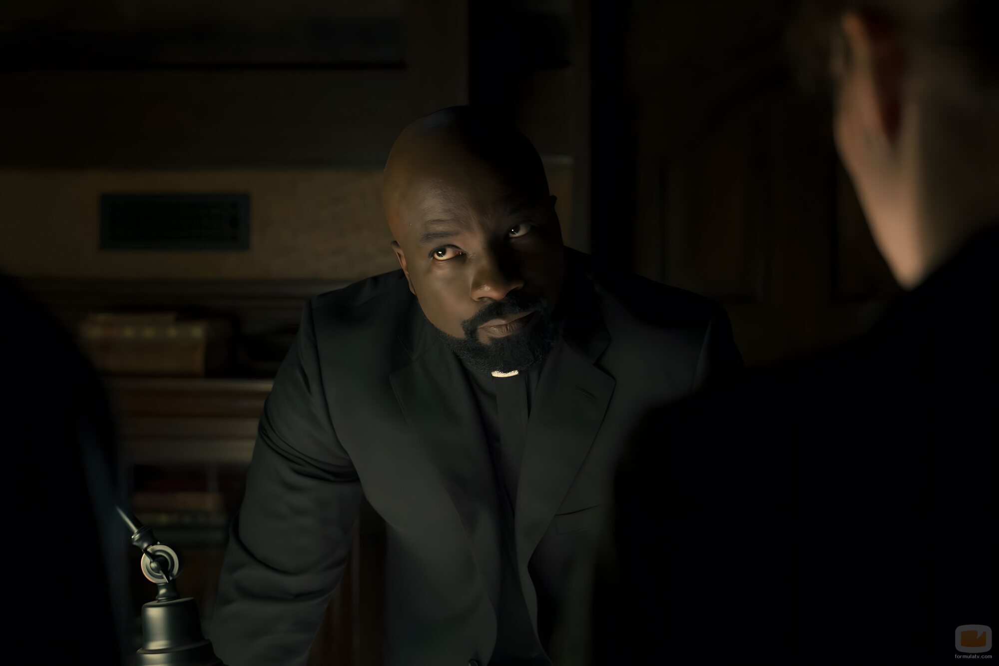 Mike Colter en 4x06 titulado 'Cómo bailar en tres sencillos pasos' de 'Evil'