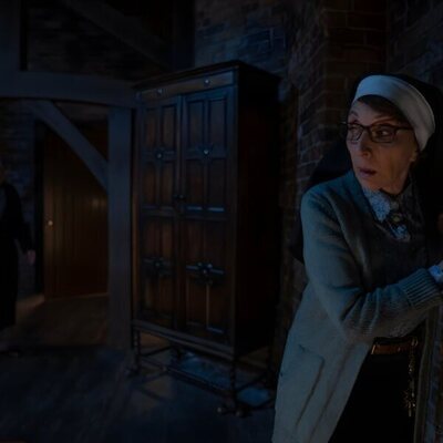 Andrea Martin en el 4x13 de 'Evil'