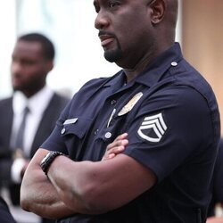 Richard T. Jones en 6x01 titulado 'Contraatacar' de 'The Rookie'