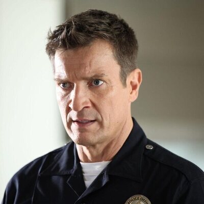 Nathan Fillion en la temporada 6 y el capítulo 01 de 'The Rookie'