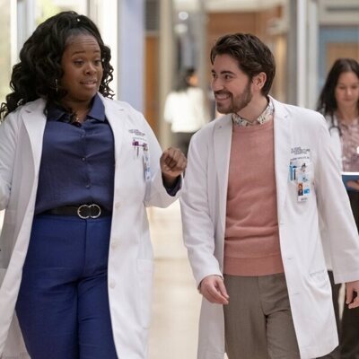 Noah Galvin y Bria Henderson en 7x01 'Peque' de 'The Good Doctor'