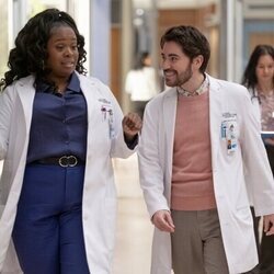 Noah Galvin y Bria Henderson en 7x01 'Peque' de 'The Good Doctor'