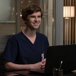 Freddie Highmore en el 7x02 de 'The Good Doctor'