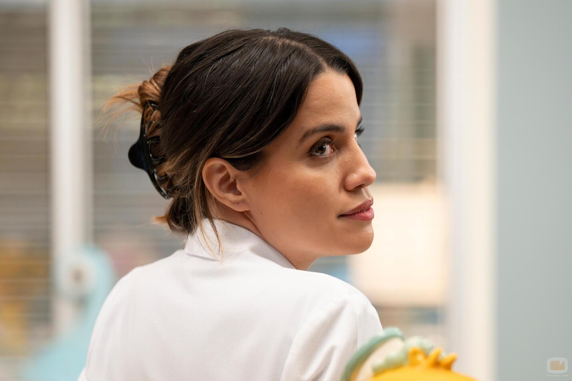 Natalie Morales en el 21x06 de 'Grey's Anatomy'
