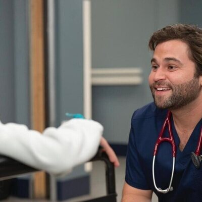 Jake Borelli en el 21x06 de 'Anatomía de Grey'