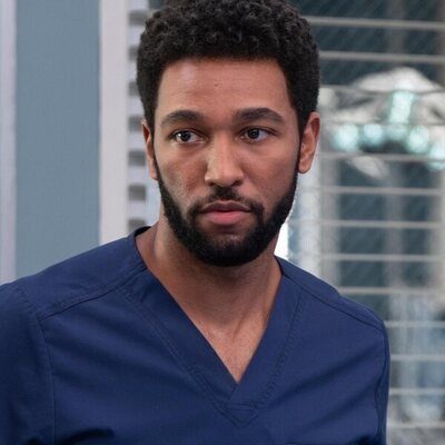Anthony Hill en 21x07 'Si te vas' de 'Anatomía de Grey'