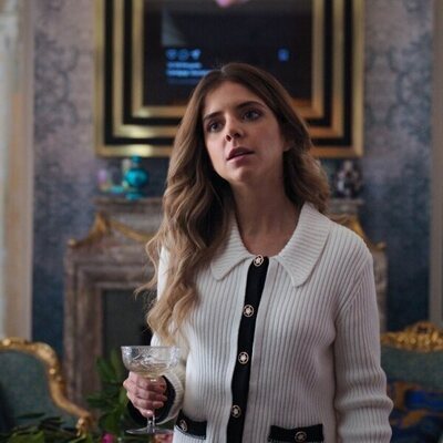 Lucía Díez en 1x02 'Bufón' de 'Su Majestad'