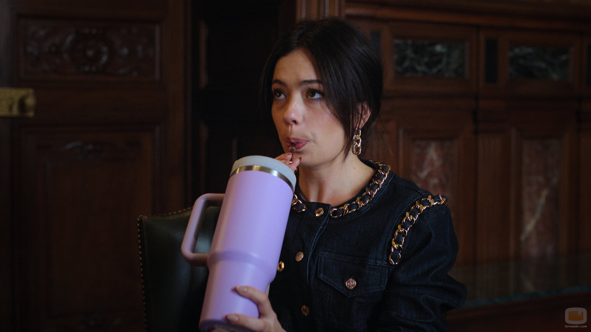 Anna Castillo en 1x02 'Bufón' de 'Su Majestad'