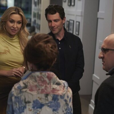 Max Greenfield y Kate Hudson en Capítulo 5 titulado 'Alma gemela' de 'Una nueva jugada'