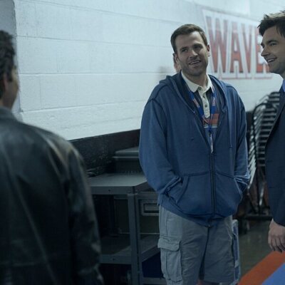Drew Tarver en la temporada 1 y el capítulo 08 de 'Una nueva jugada'