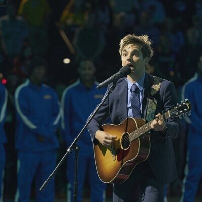 Drew Tarver en Capítulo 9 titulado 'Los playoffs' de 'Una nueva jugada'