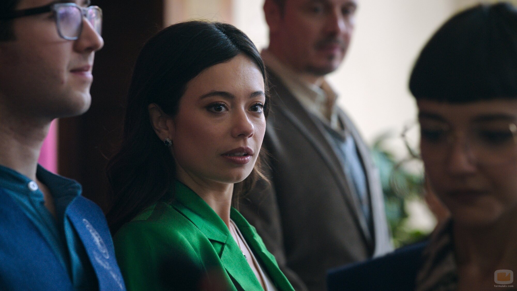 Anna Castillo en la temporada 1 y el capítulo 03 de 'Su Majestad'