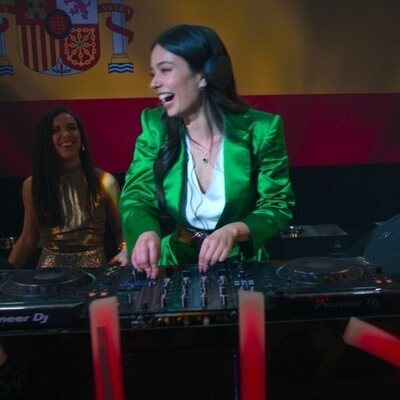 Anna Castillo en 1x03 'Guillotina' de 'Su Majestad'