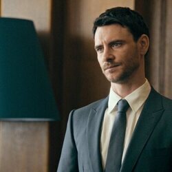 Harry Lloyd en 1x05 titulado 'La Casa de la Sabiduría' de 'Prime Target'