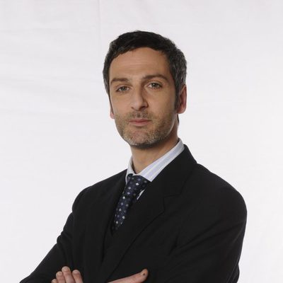 Ernesto Alterio es Samuel Samuel Santos en 'La chica de ayer'