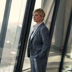 Martha Plimpton en 1x07 'El buscador de primos' de 'Prime Target'
