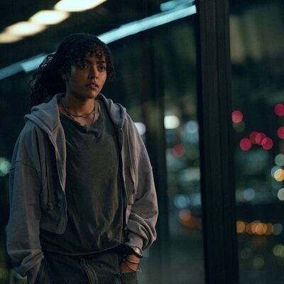 Quintessa Swindell en 1x07 'El buscador de primos' de 'Prime Target'