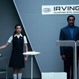 Tramell Tillman y Sarah Bock en el 2x05 de 'Severance'