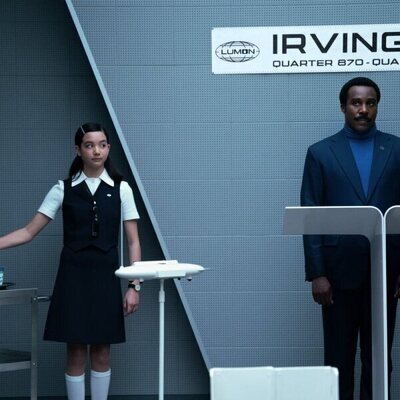 Tramell Tillman y Sarah Bock en el 2x05 de 'Severance'
