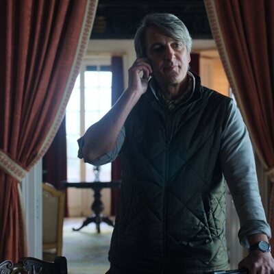 Ernesto Alterio en el 1x01 de 'Su Majestad'
