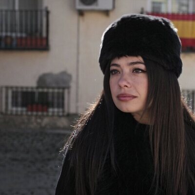 Anna Castillo en la temporada 1 y el capítulo 06 de 'Su Majestad'