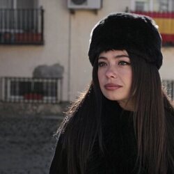 Anna Castillo en la temporada 1 y el capítulo 06 de 'Su Majestad'