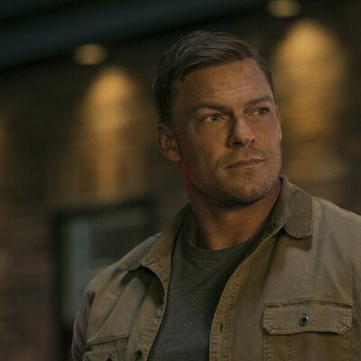 Alan Ritchson en Capítulo 3 titulado 'Una imagen vale más que mil palabras' de 'Reacher'