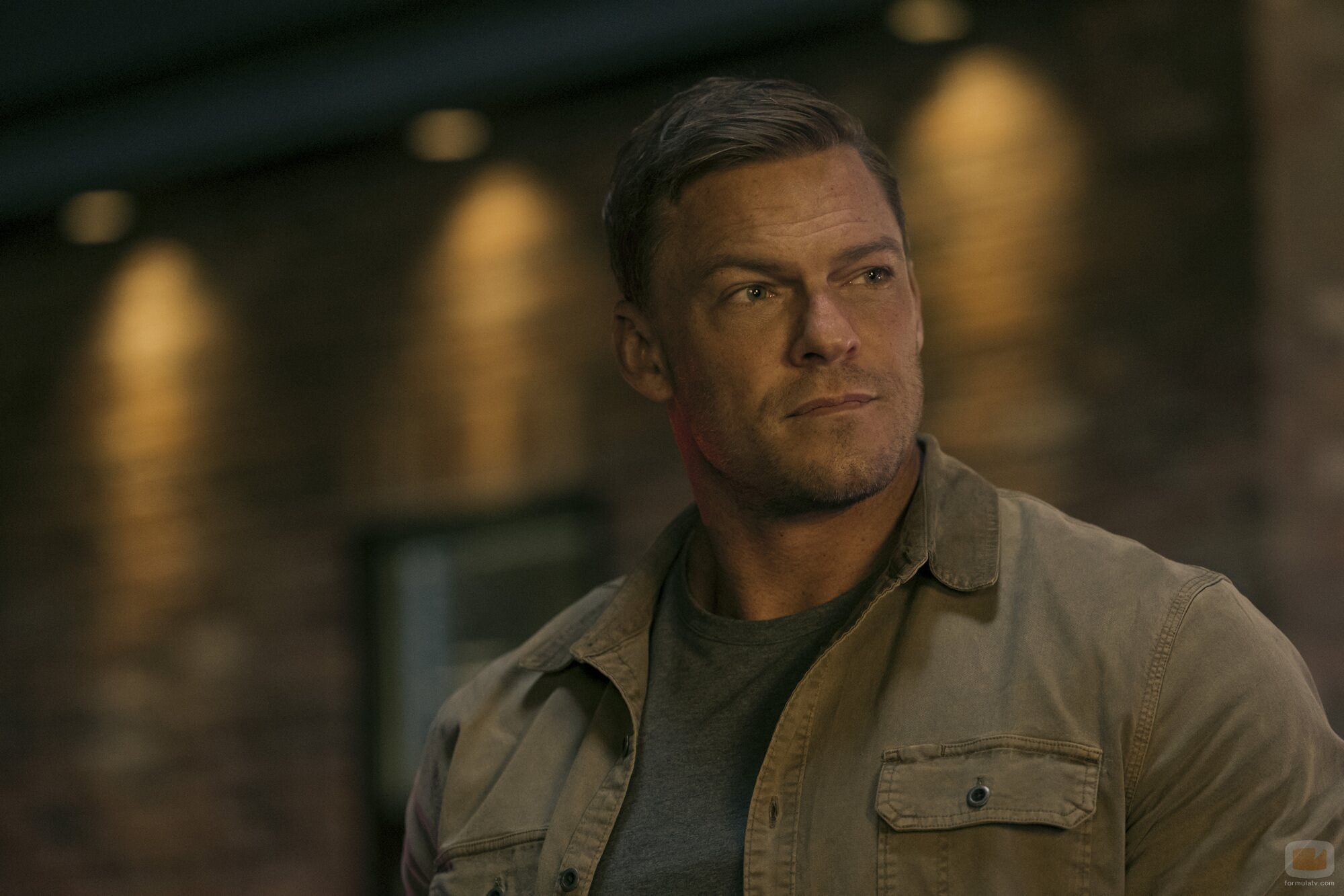 Alan Ritchson en Capítulo 3 titulado 'Una imagen vale más que mil palabras' de 'Reacher'
