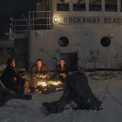 Still de 2x08 'Un tipo de altos vuelos' de 'Reacher'
