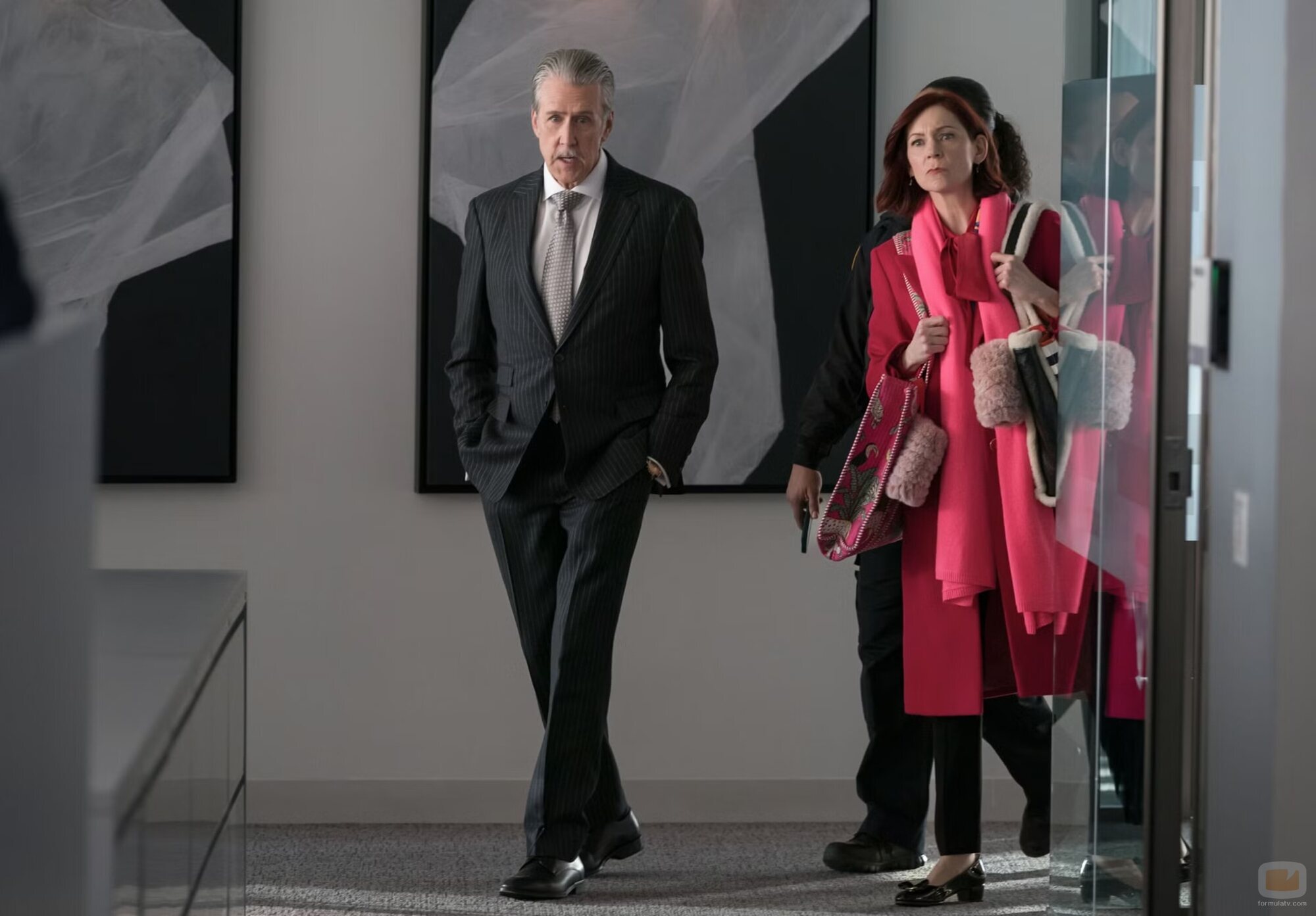Carrie Preston y Alan Ruck en la temporada 2 y el capítulo 10 de 'Elsbeth'