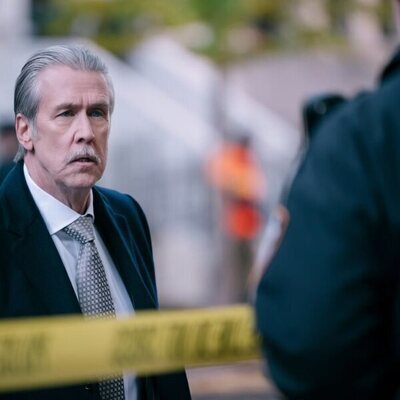 Alan Ruck en 2x10 'Hermanos financieros' de 'Elsbeth'
