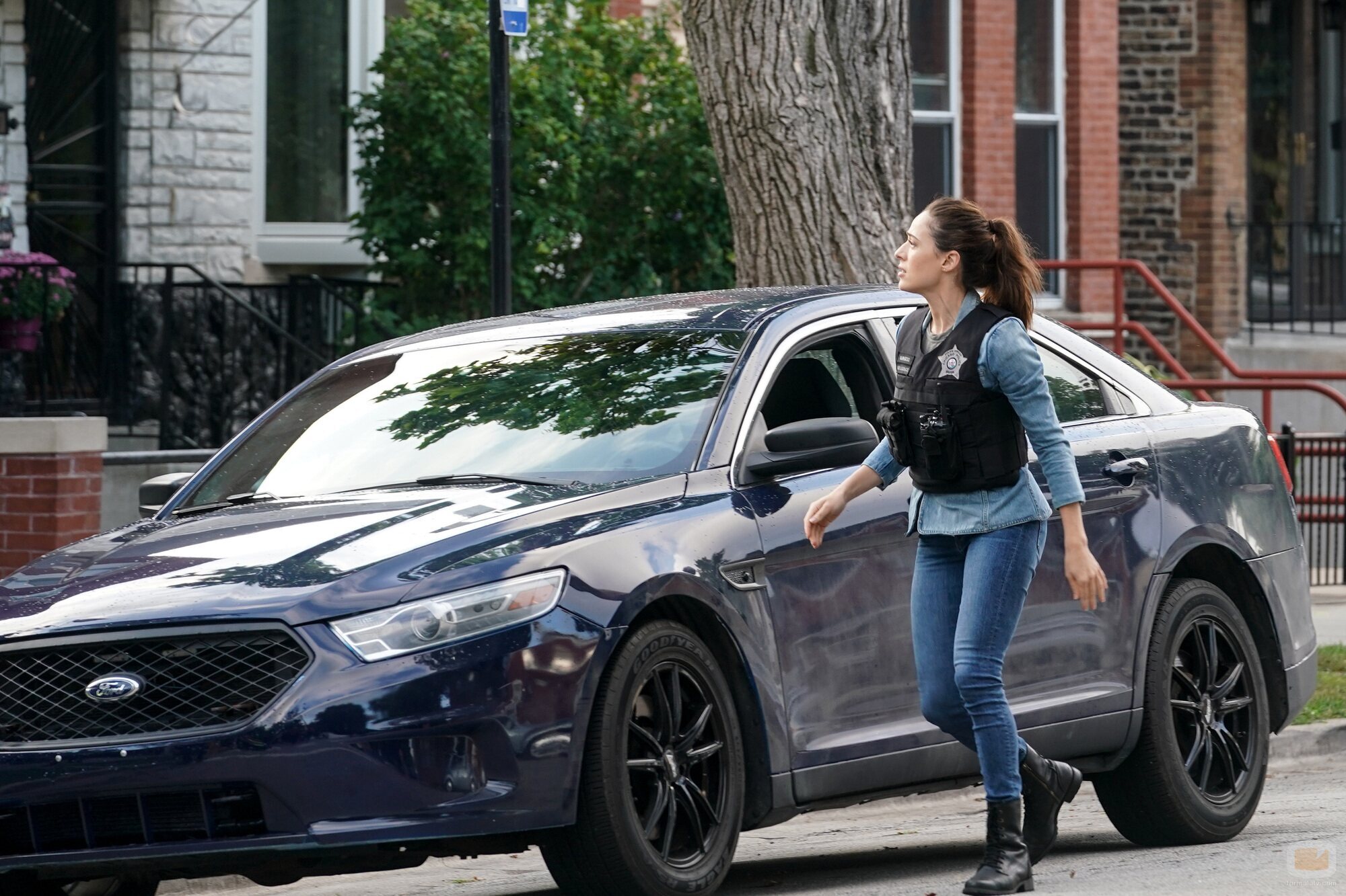 Marina Squerciati en Capítulo 6 titulado 'Reflejo simpático' de 'Chicago P.D.'