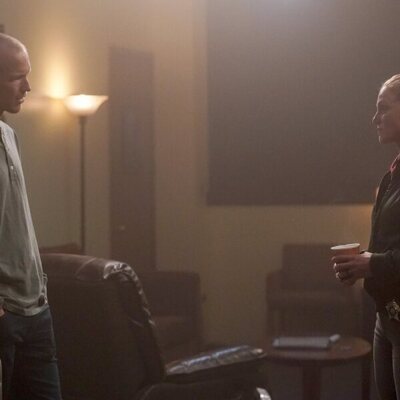 Tracy Spiridakos y Jefferson White en el 10x07 de 'Chicago P.D.'