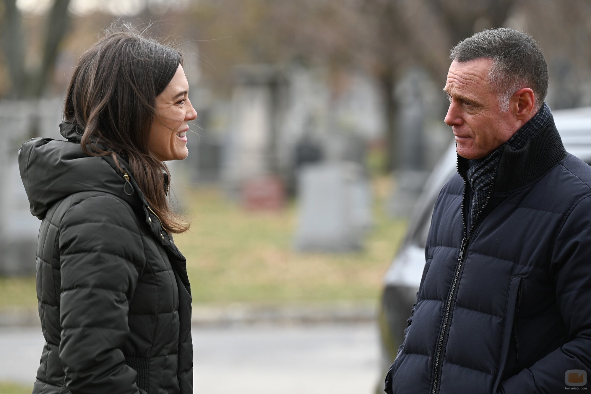 Jason Beghe y Marina Squerciati en el 10x12 de 'Chicago P.D.'