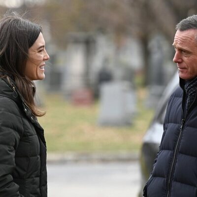 Jason Beghe y Marina Squerciati en el 10x12 de 'Chicago P.D.'