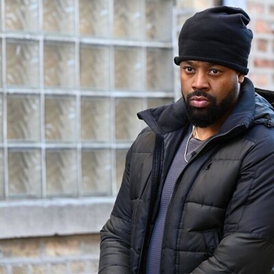 LaRoyce Hawkins en 10x17 'Desde las profundidades' de 'Chicago P.D.'