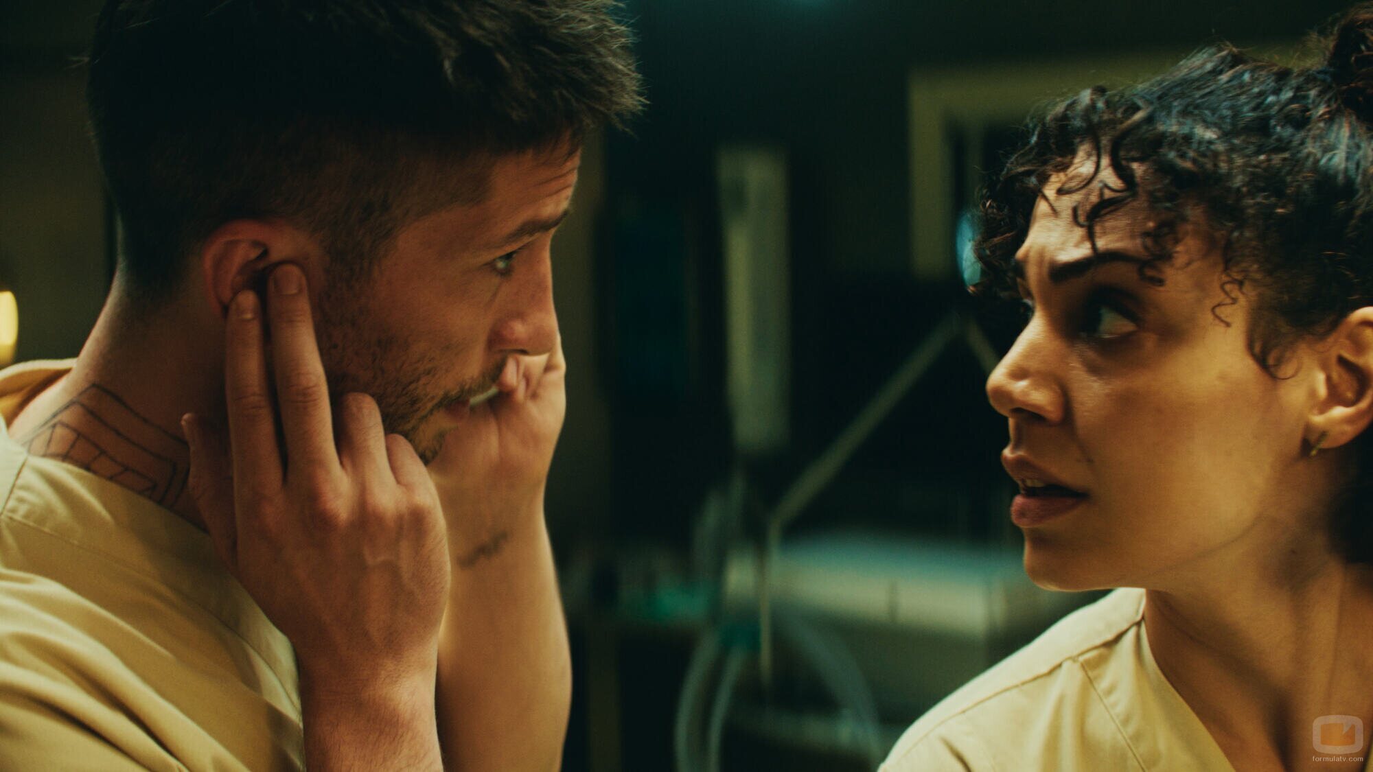 Haley Louise Jones y Slavko Popadic en el 'Exploración' de 'Berlin ER'