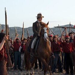 Saul Nanni en el 'Episodio 1' de 'The Leopard'