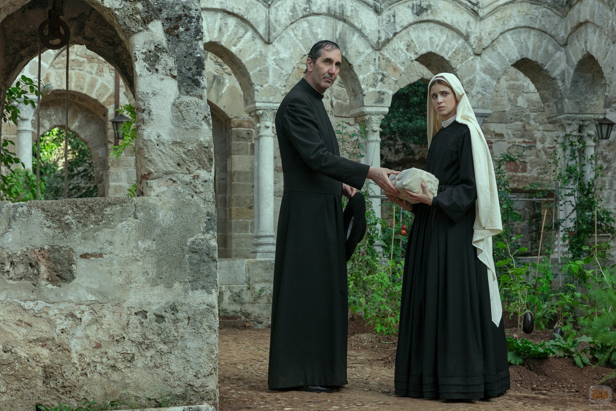 Benedetta Porcaroli y Paolo Calabresi en 'Episodio 4' de 'Il Gattopardo'