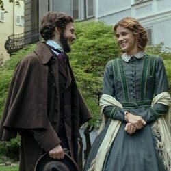 Alessandro Sperduti y Benedetta Porcaroli en la temporada 1 y el capítulo 05 de 'El Gatopardo'