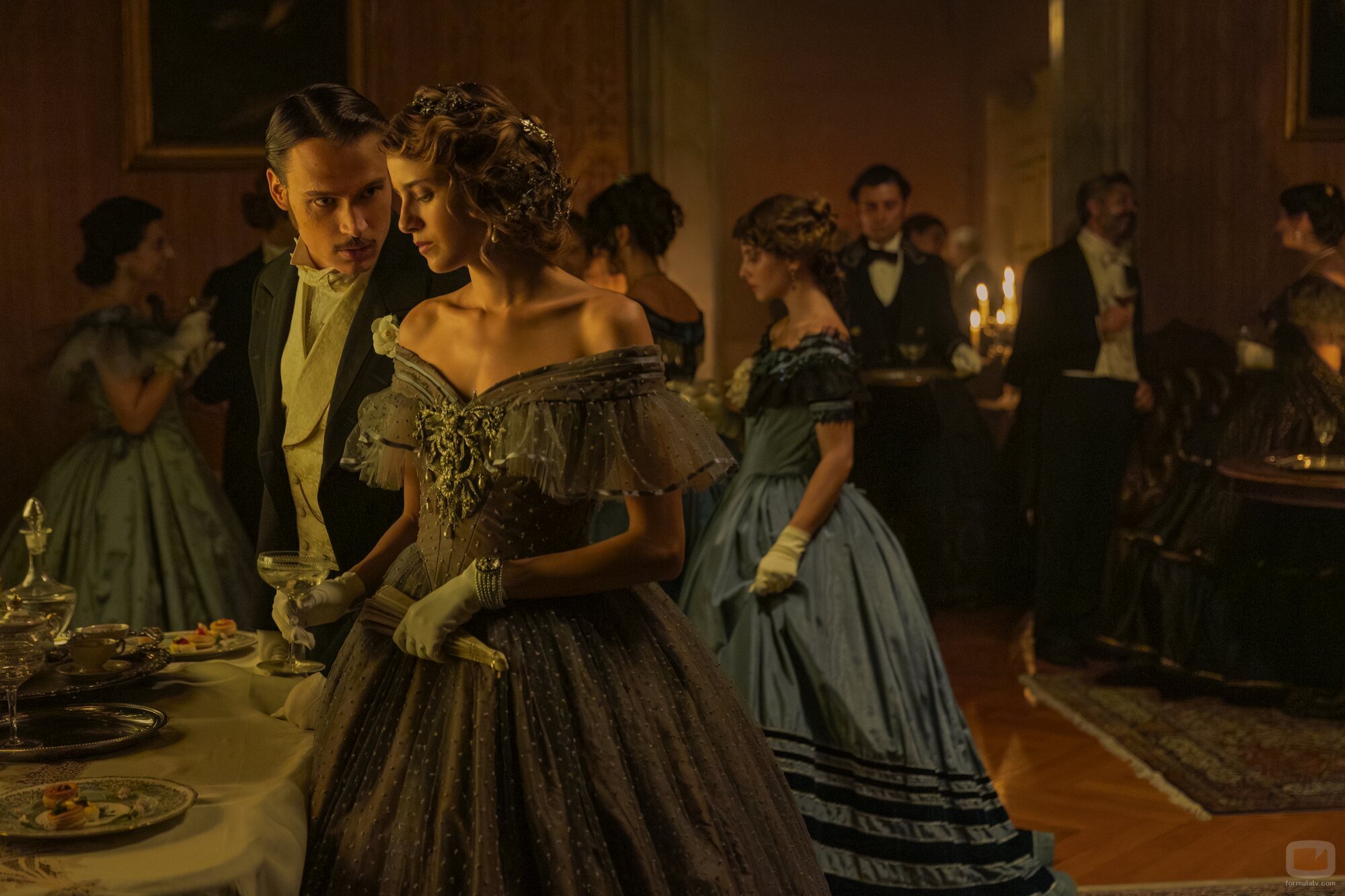 Benedetta Porcaroli y Saul Nanni en 'Episodio 5' de 'El Gatopardo'