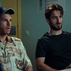 Cristian Valencia y Joan Amargós en 1x03 titulado 'El arte de la publicidad' de 'A muerte'