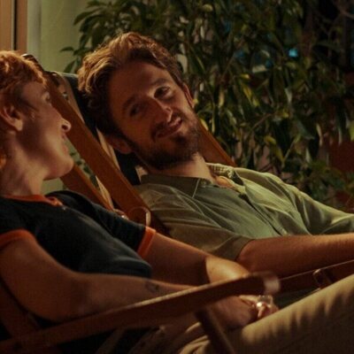 Foto de Verónica Echegui y Joan Amargós en Capítulo 4 titulado '¿Quién vive ahí?' de 'A muerte'
