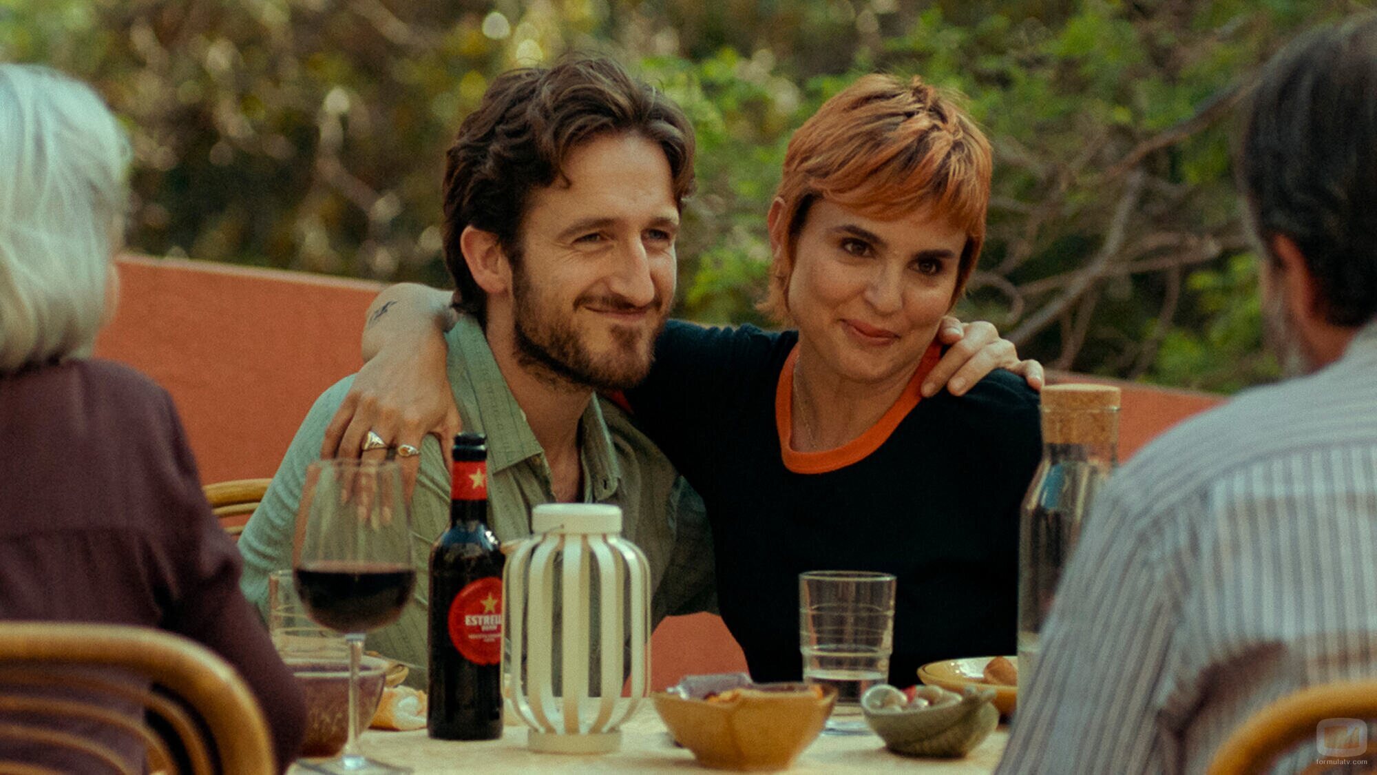 Verónica Echegui y Joan Amargós en el 1x04 de 'A muerte'