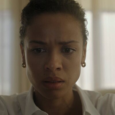Gugu Mbatha-Raw en la temporada 2 y el capítulo 01 de 'Apariencias'